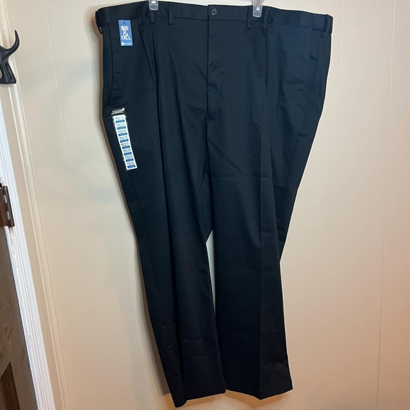 Haggar Classic-Fit Premium No Iron Black Khaki Chinos 50 x 30 - Picture 1 of 11